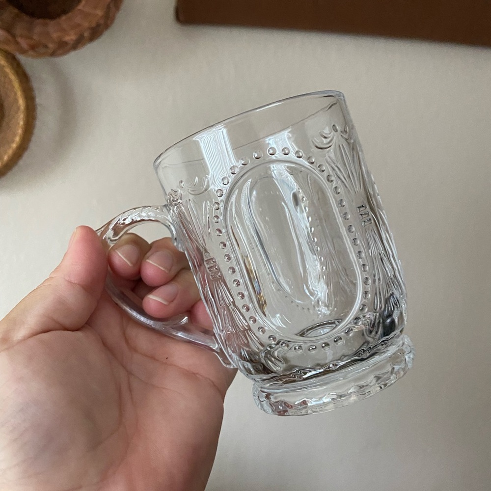 Detailed Glass Mug Set - Picture 4 of 7
